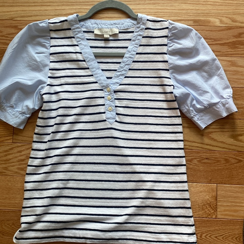 Cute Spring/ Simmer top - Picture 9 of 9